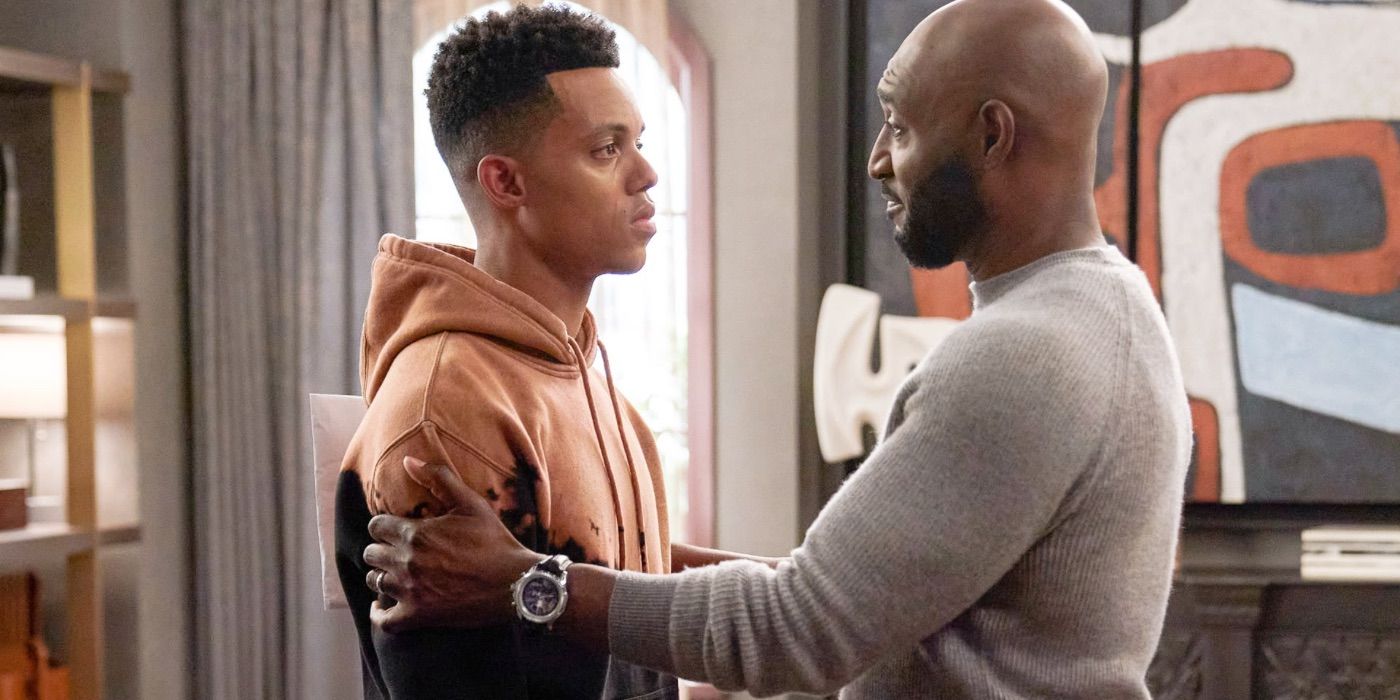 Uncle Phil embraces Will after he decides not to look into his father