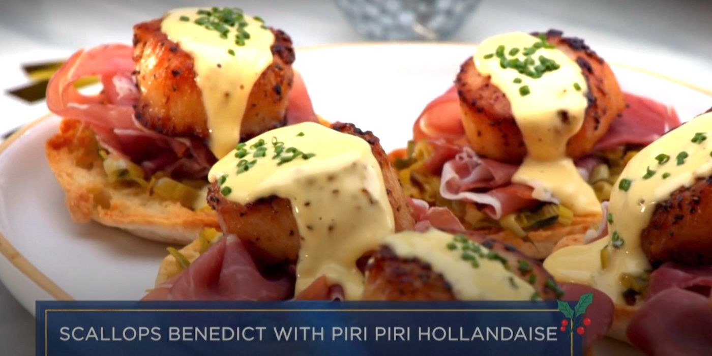 Scallops Benedict 'Selena + Chef'.