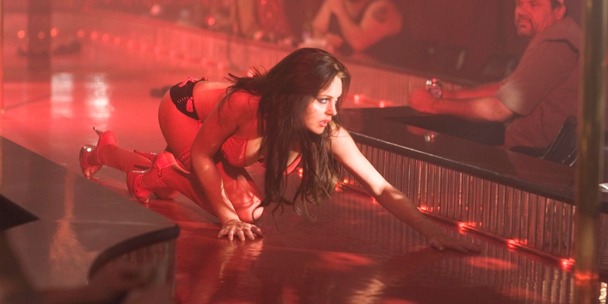 Lindsay Lohan as Dakota crawling on stage in I Know Who Killed Me