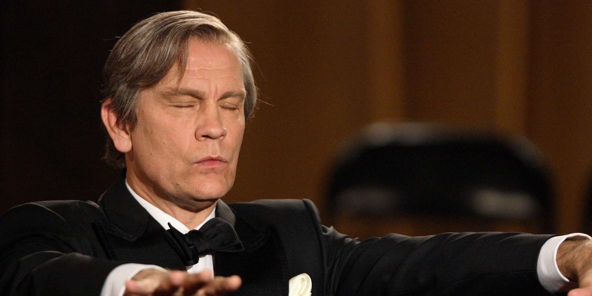 Buck Howard (Malkovich) performing his act in The Great Buck Howard