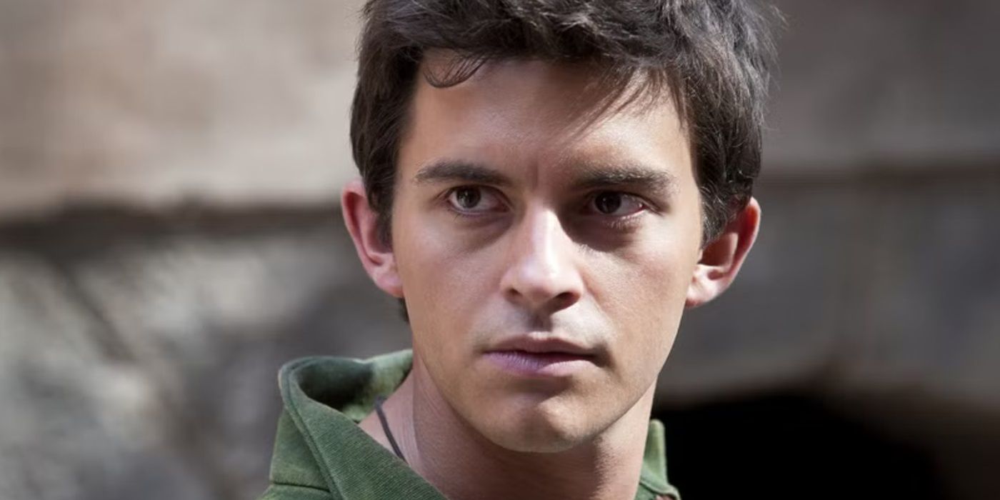 Jonathan Bailey in Leonardo.