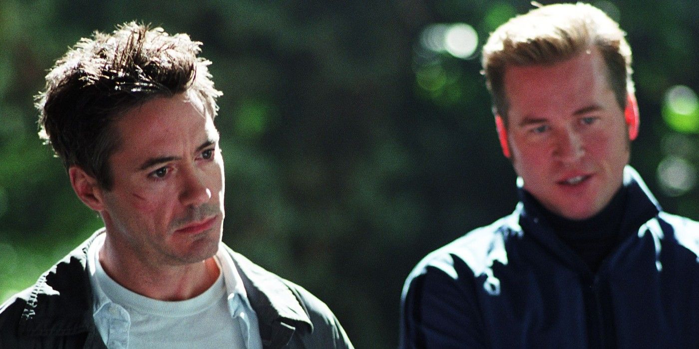 Robert Downey Jr.&rsquo;s Harry and Val Kilmer&rsquo;s Perry prepare to interrogate a subject in &lsquo;Kiss Kiss Bang Bang&rsquo;