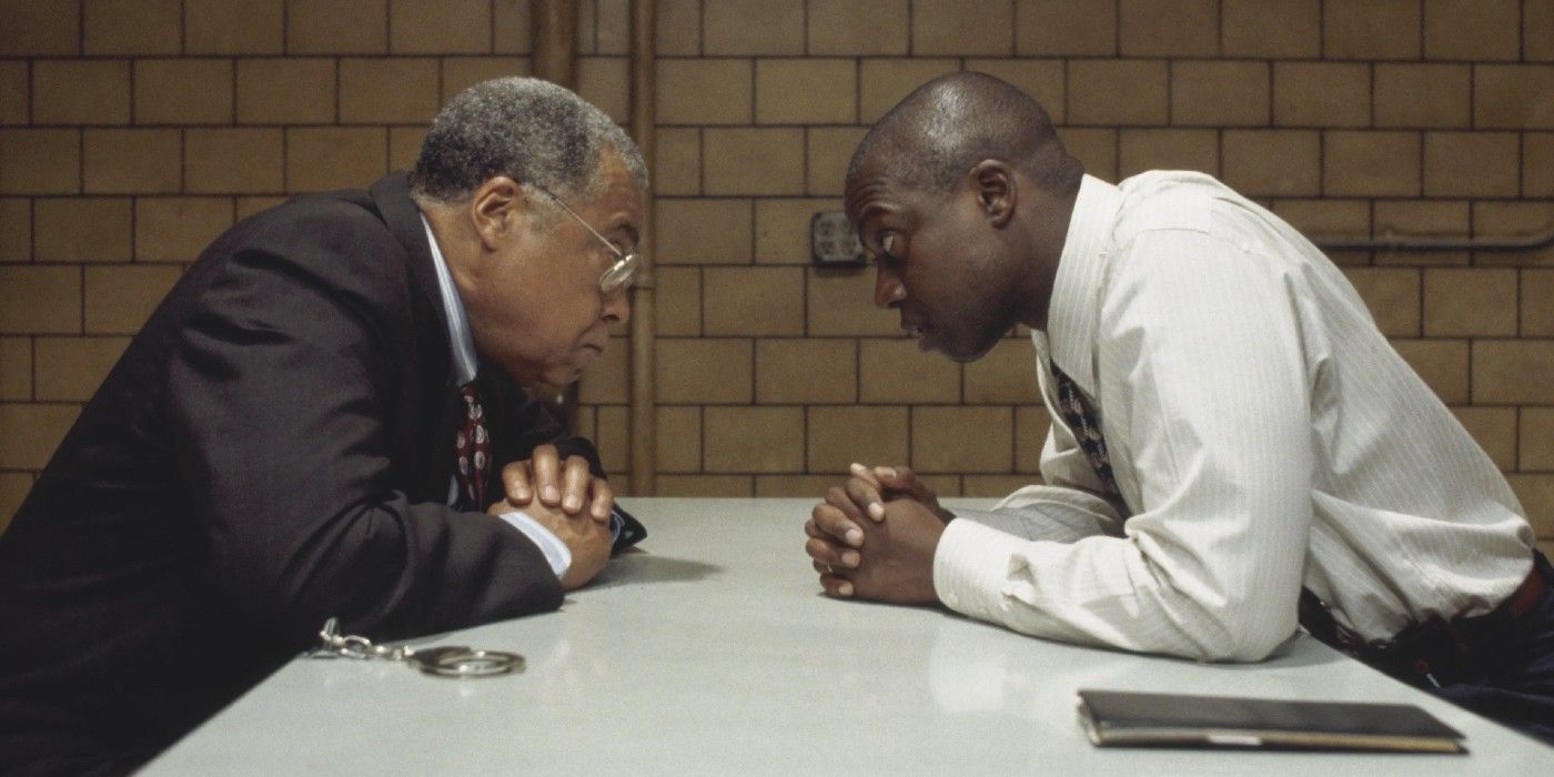 Yaphet Kotto and Andre Braugher in a scene from Homicide: Life on the Street