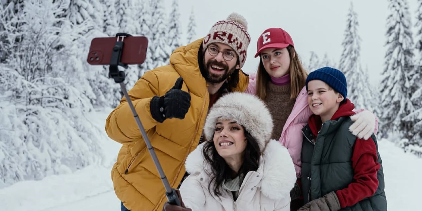 Martin Starr, Amrita Acharia, Zoe Winther-Hansen and Townes Bunner taking a selfie in There’s Something in the Barn