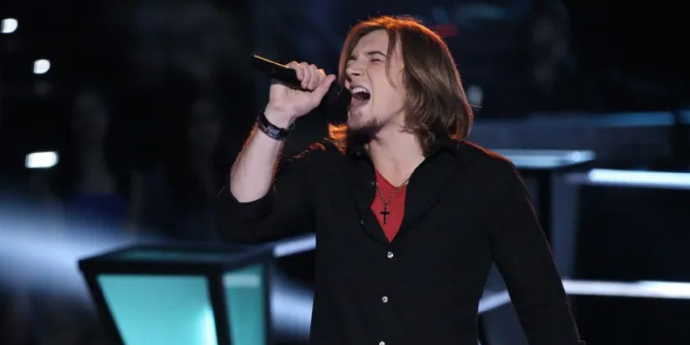 Morgan Wallen performs on 'The Voice.'