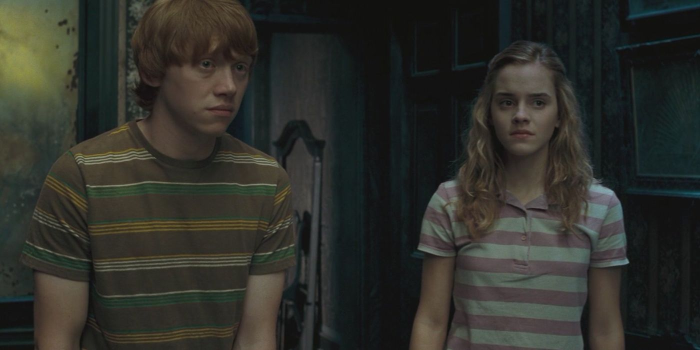 Ron Weasley (Rupert Grint) and Hermione Granger (Emma Watson) in &lsquo;Harry Potter and the Order of the Phoenix&rsquo;