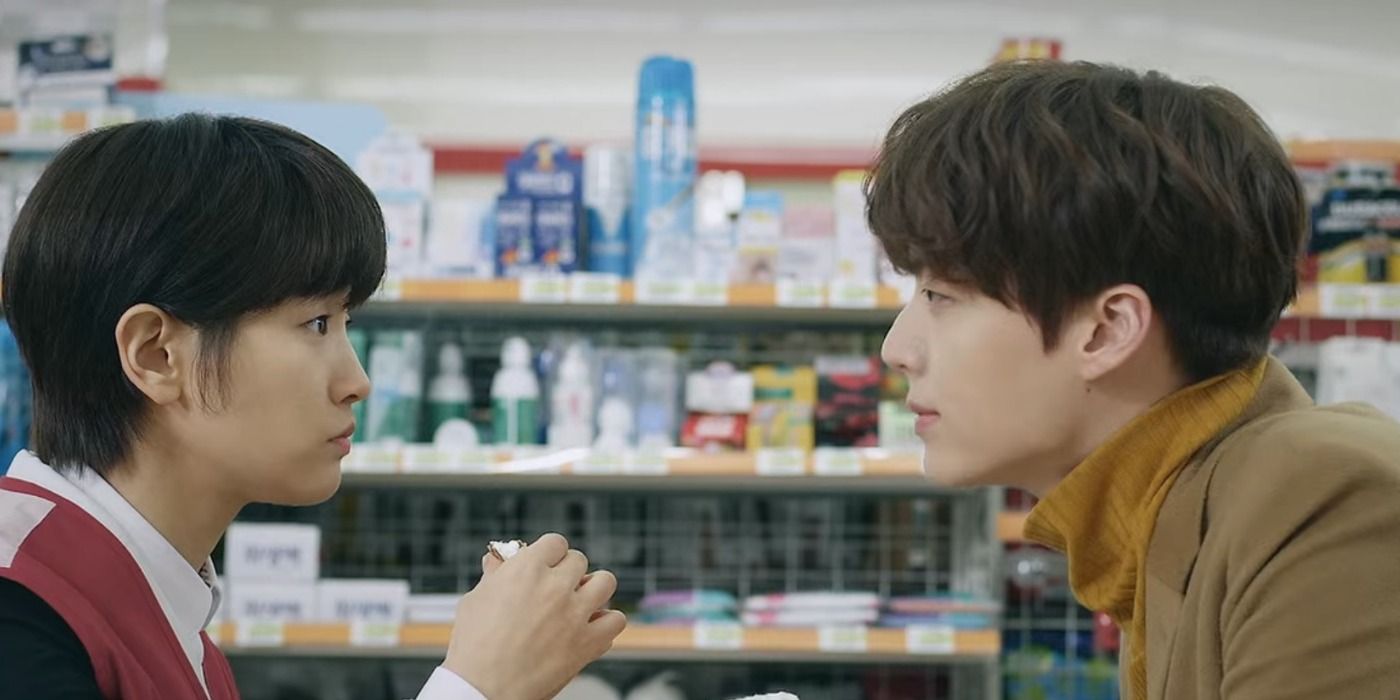 Two main leads of the K-Drama &lsquo;Cinderella and Four Knights&rsquo; as they speak very hilariously in a mini-mart.