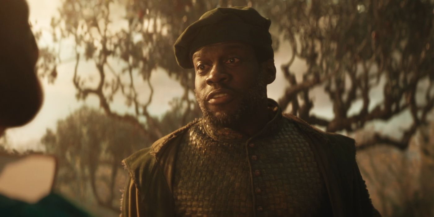 Ansu Kabia as The Huntsman in Snow White.