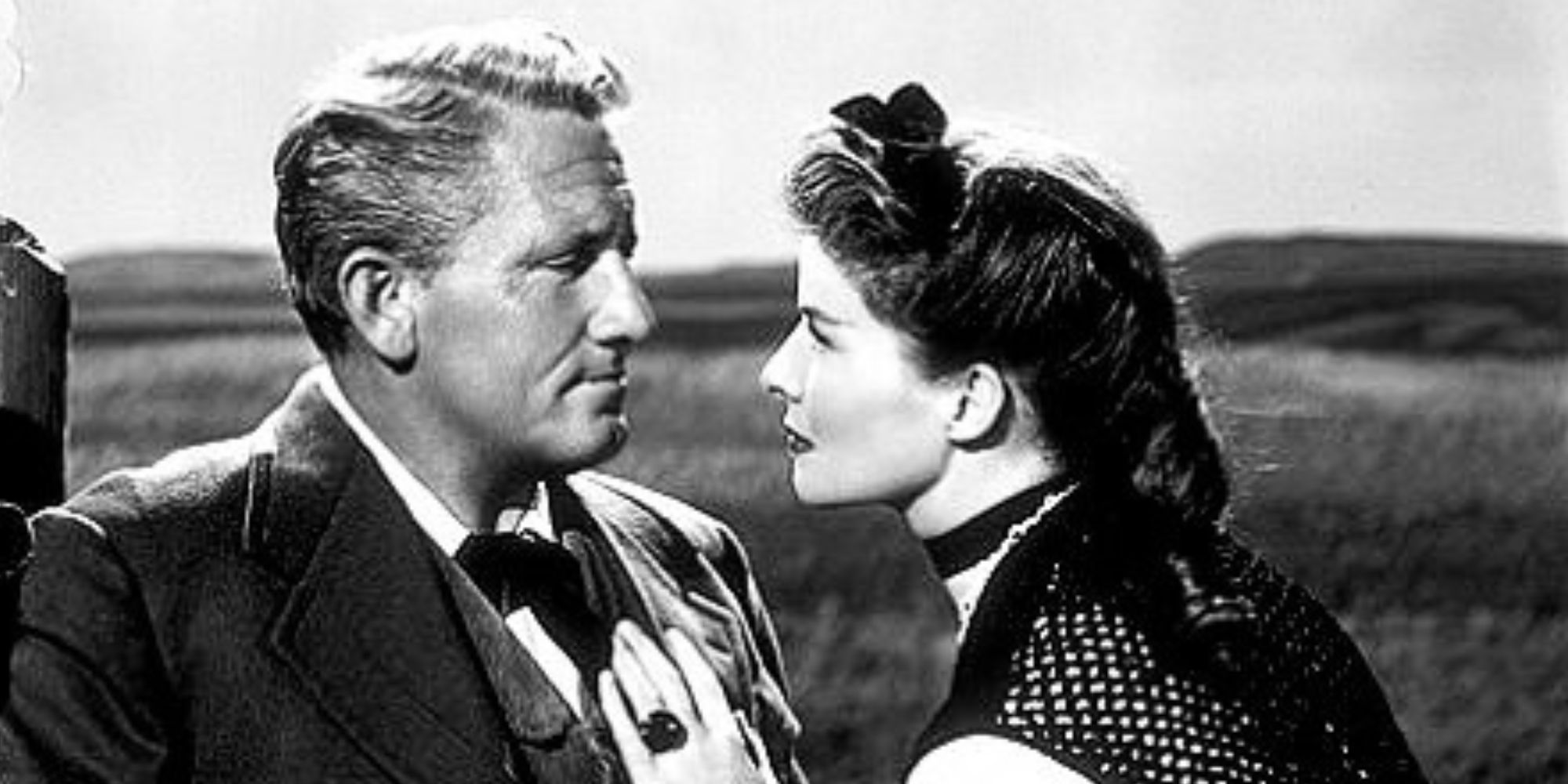 Spencer Tracy and Katharine Hepburn looking at each other in The Sea of Grass (1947)
