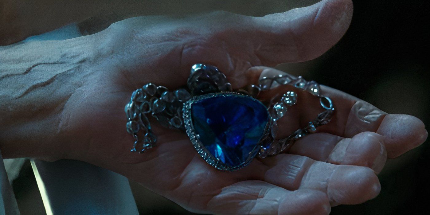 &lsquo;The Heart of the Ocean necklace&rsquo; (1997) Titanic