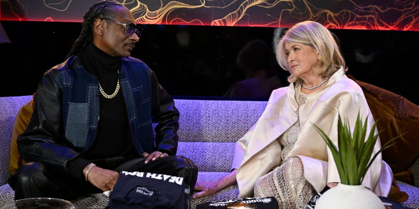 Snoop Dogg and Martha Stewart hang out on 'The Voice' Season 26 finale.