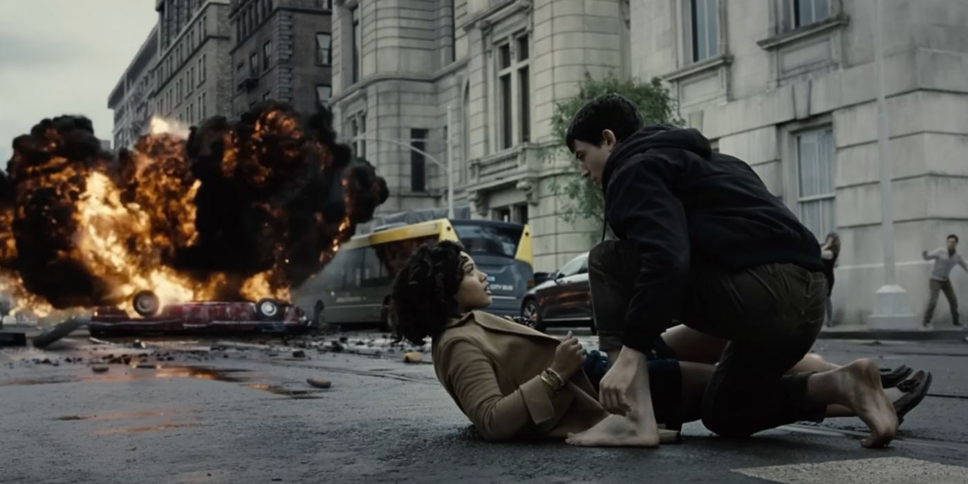 Barry Allen saves Iris West in Zack Snyder's Justice League