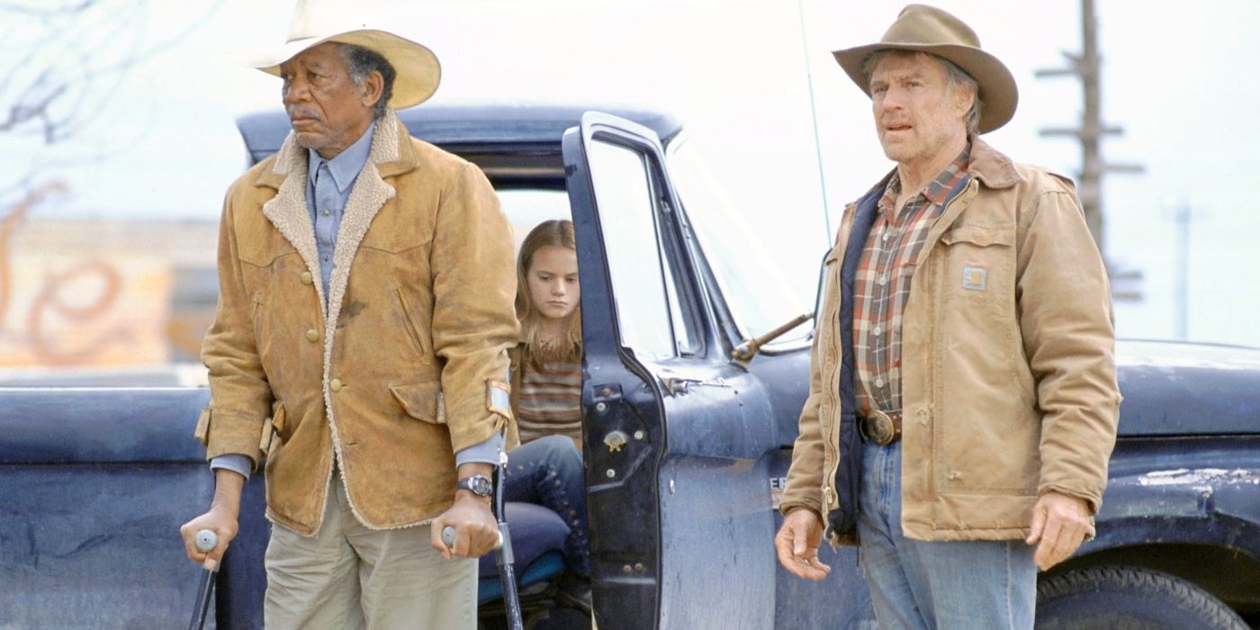 Robert Redford&rsquo;s Einar standing with Morgan Freeman&rsquo;s Mitch in An Unfinished Life