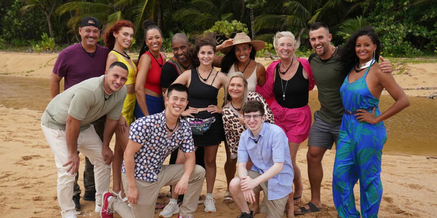 The competitors in "Deal or No Deal Island" Season 1 pose on the beach