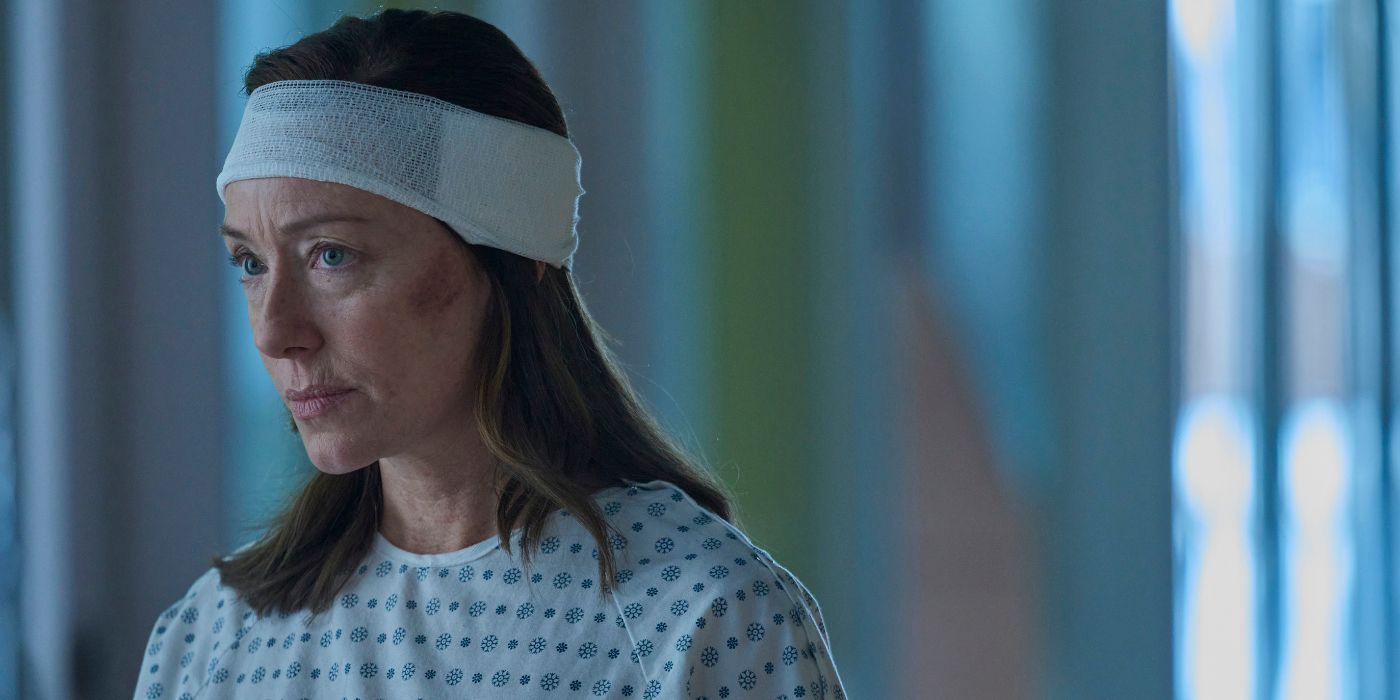 Molly Parker with a bandage around her head in Doc