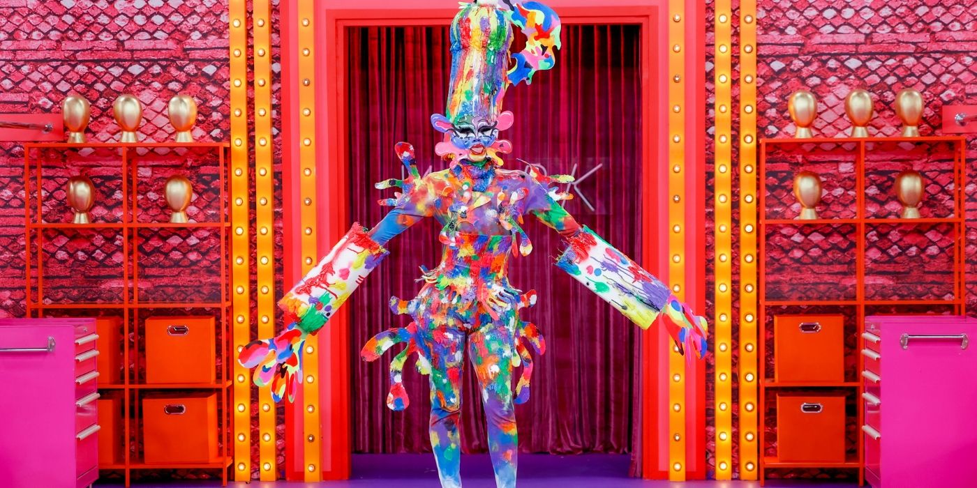 Lucky Starzzz makes her entrance on &lsquo;RuPaul&rsquo;s Drag Race&rsquo; Season 17.