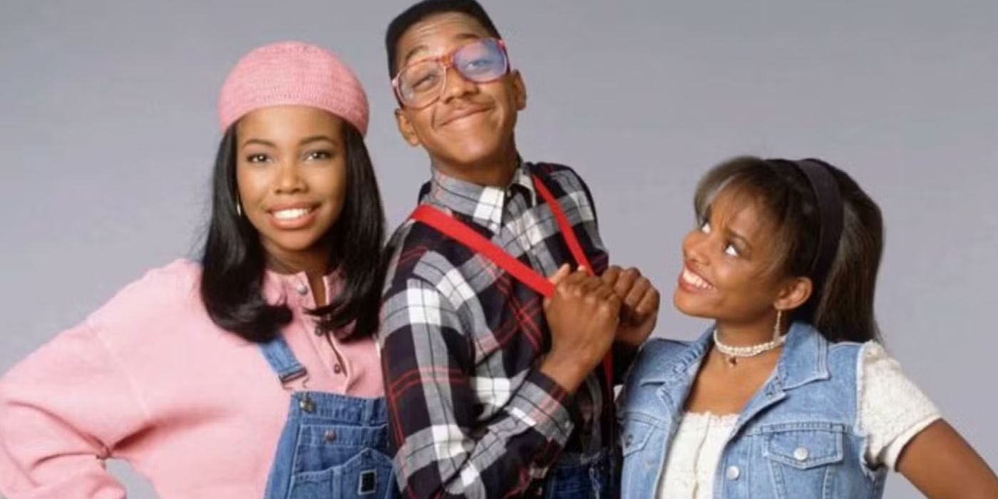 Kellie Williams, Jaleel White, and Michelle Thomas in a promotional photo for 'Family Matters'