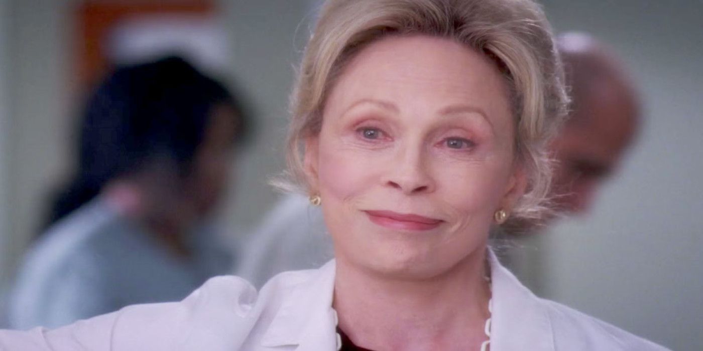 Faye Dunaway as Dr. Campbell smiles at someone off screen in Grey&rsquo;s Anatomy.