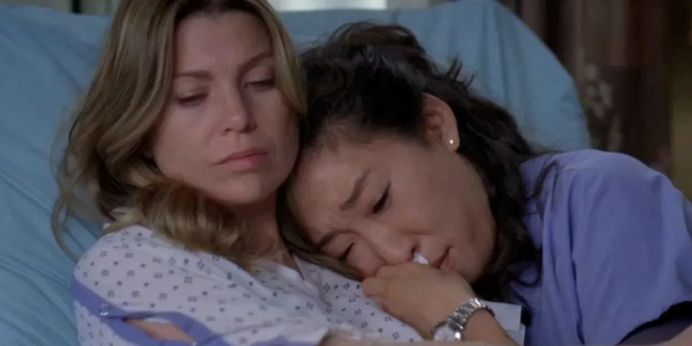 Meredith Grey (Ellen Pompeo) and Cristina Yang (Sandra Oh) in 'Grey's Anatomy'