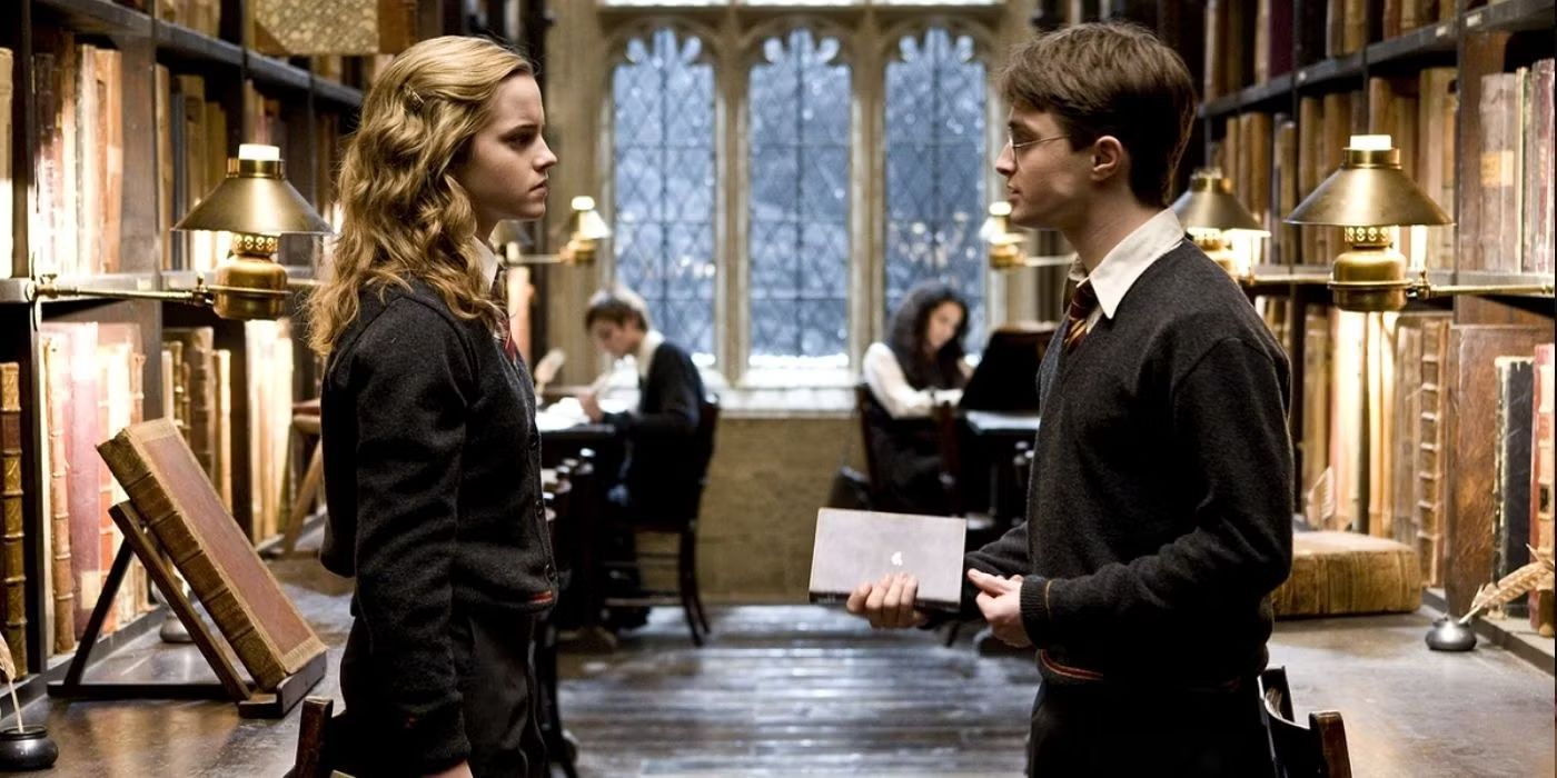 Harry Potter, played by Daniel Radcliffe, talking to Hermione, played by Emma Watson, in &lsquo;Harry Potter and the Half-Blood Prince.'