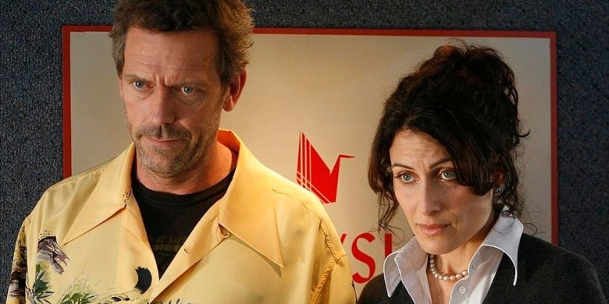 Hugh Laurie standing next to Lisa Edelstein in House episode Airborne