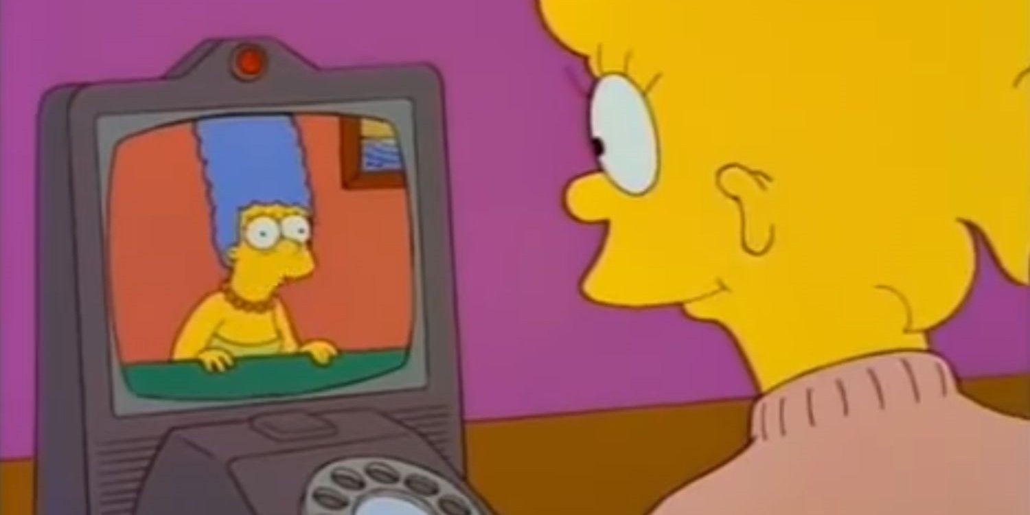future-lisa-talking-to-her-mother-through-a-phone-combined-with-a-computer-screen