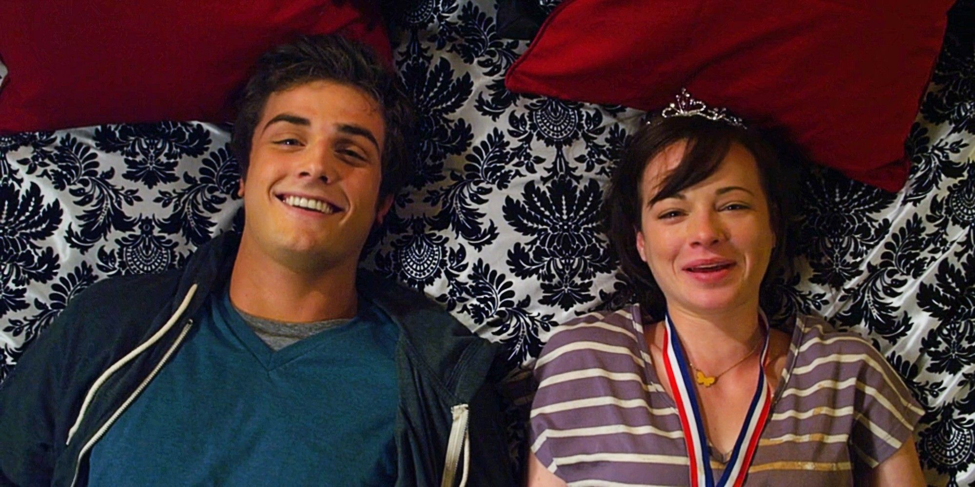 Matty McKibben and Jenna Hamilton laying down on Jenna's bed together in Awkward Season 1.