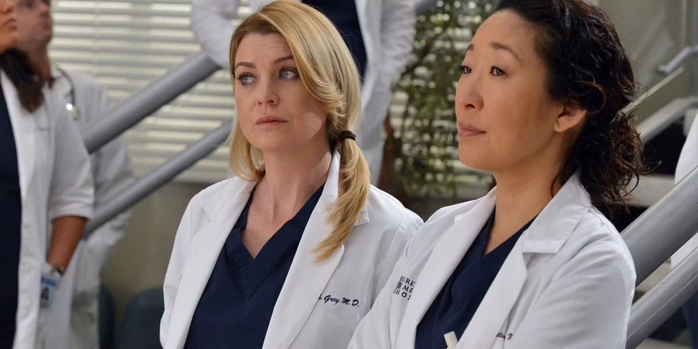 Meredith Grey (Ellen Pompeo) and Cristina Yang (Sandra Oh) in 'Grey's Anatomy'.