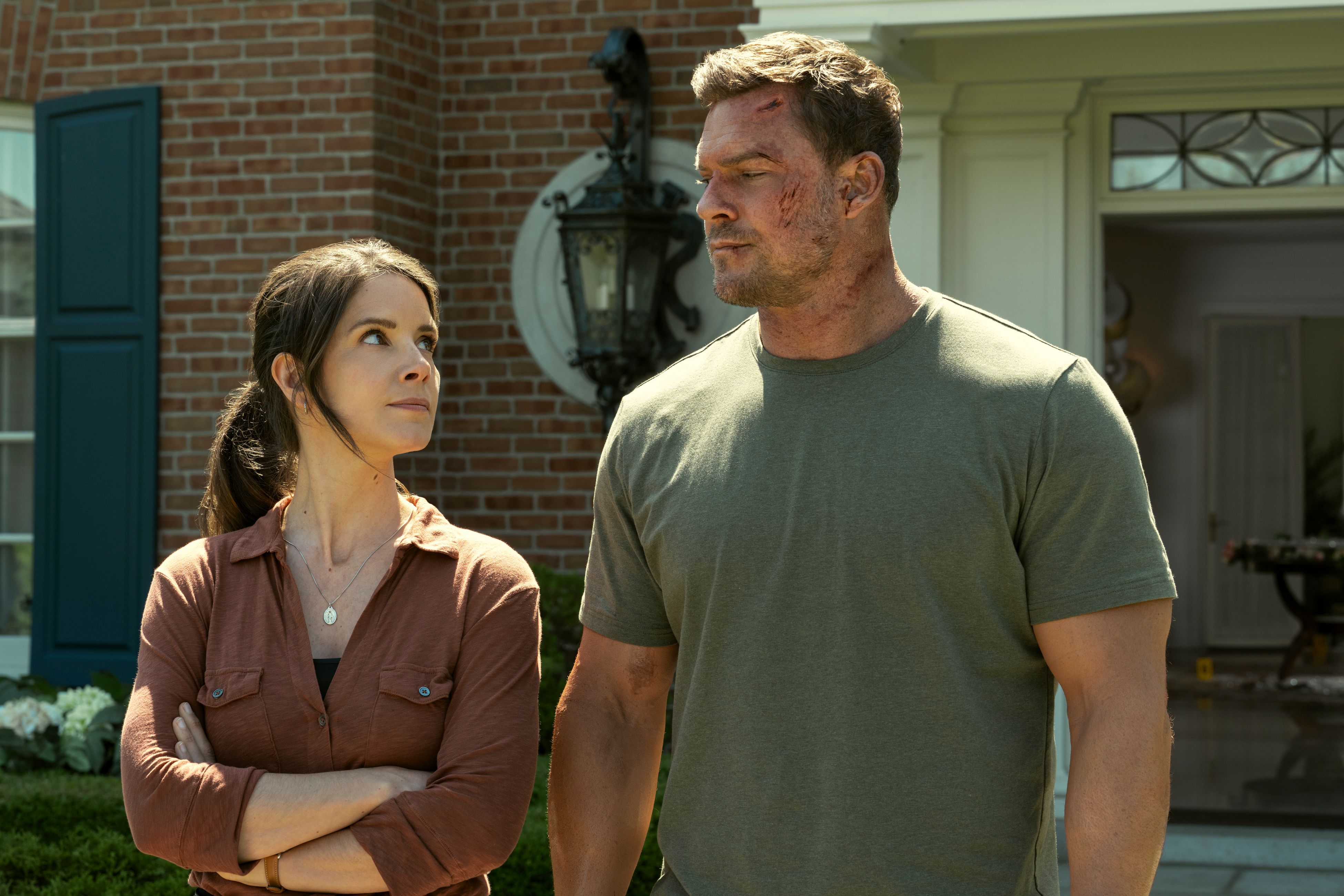 Alan Ritchson and Sonya Cassidy in Reacher Season 3 