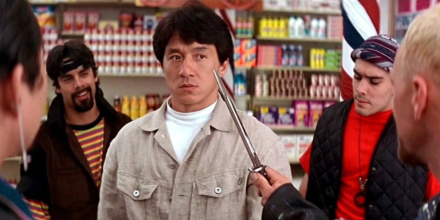 Jackie Chan is ambushed by thugs in a supermarket in Rumble in the Bronx