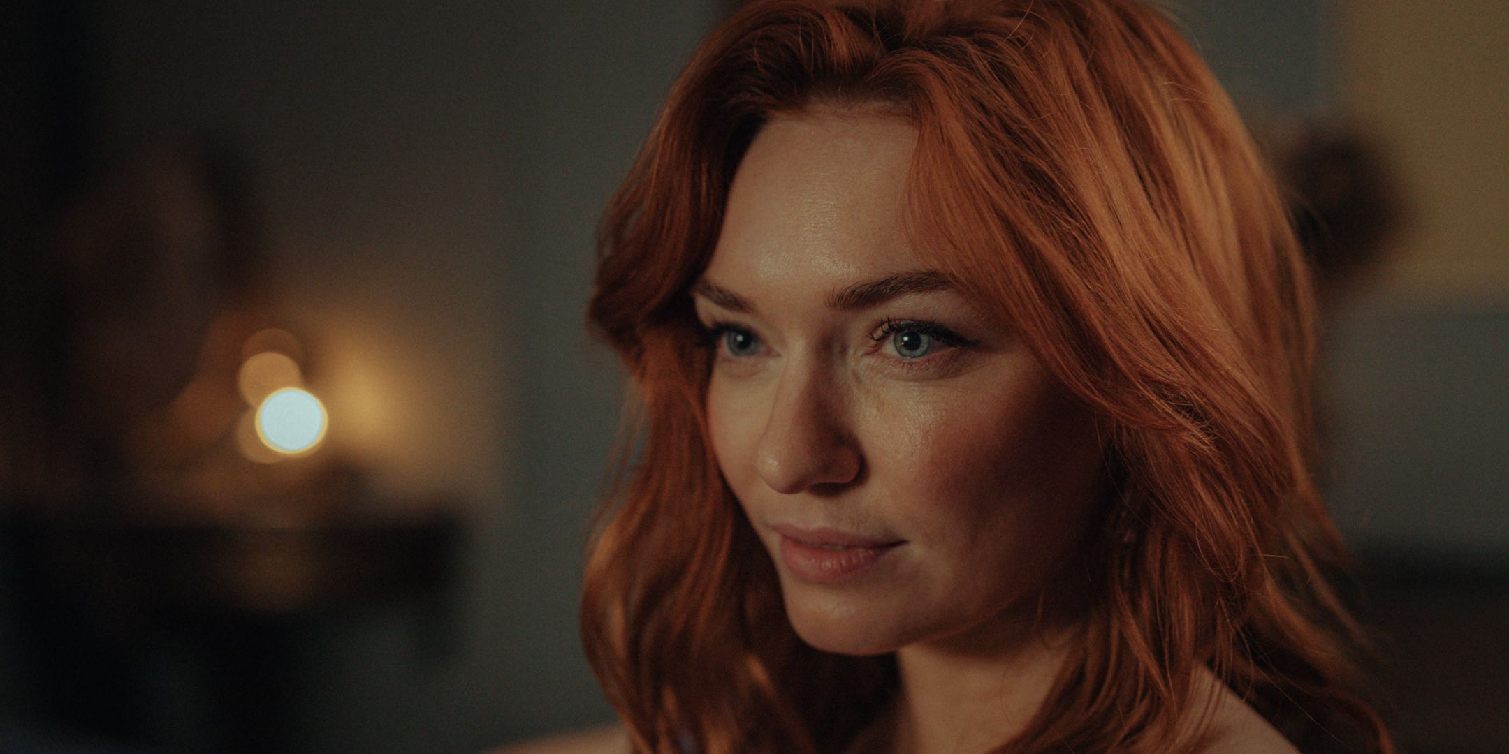 Eleanor Tomlinson as Evie in The Couple Next Door.