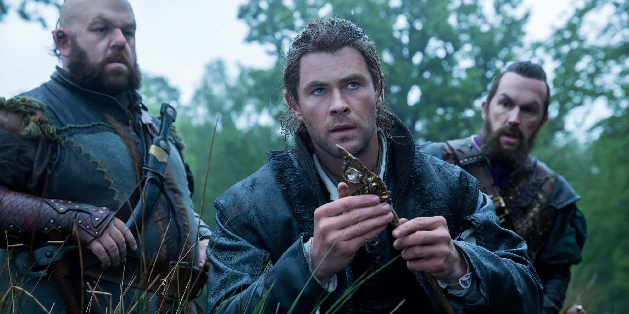 Chris Hemsworth as The Huntsman, Nick Frost as Nion, and Rob Brydon as Gryff in &lsquo;The Huntsman: Winter&rsquo;s War&rsquo;