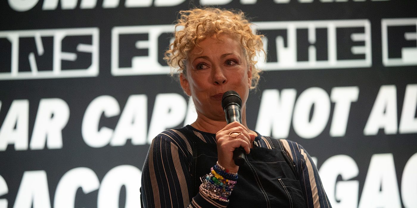 alex-kingston-megacon