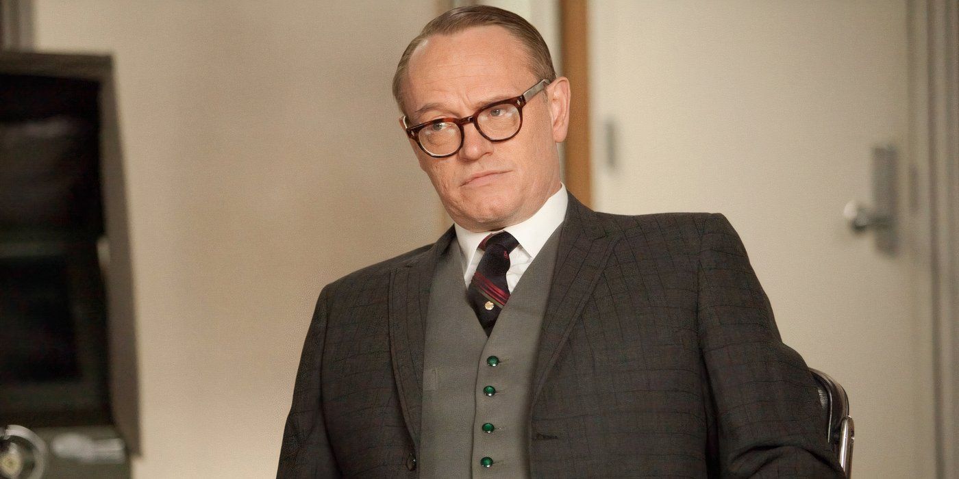 Lane Pryce (Jared Harris) sitting down in &lsquo;Mad Men&rsquo;.