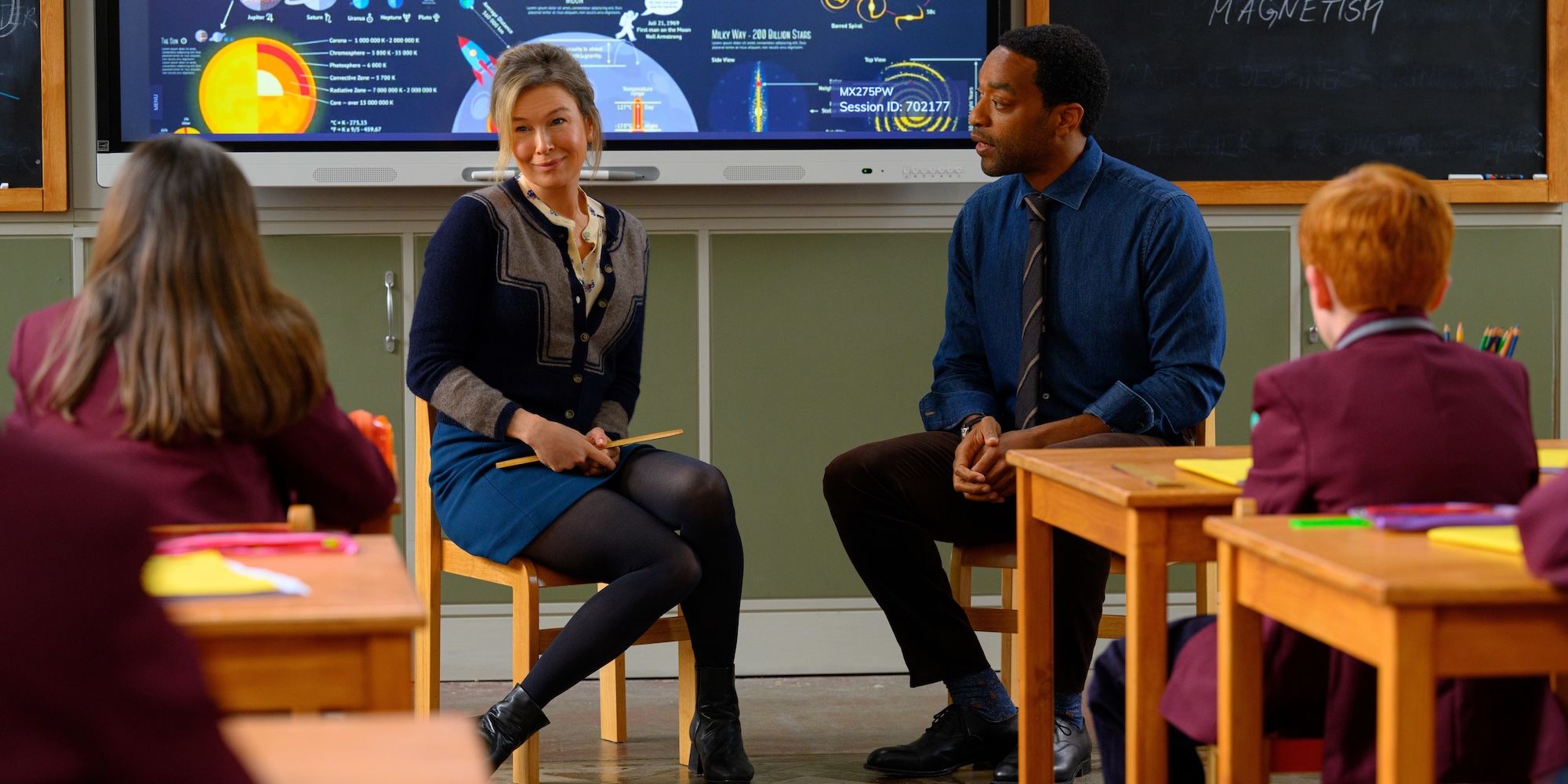 Renée Zellweger and Chiwetel Ejiofor in Bridget Jones: Mad About the Boy