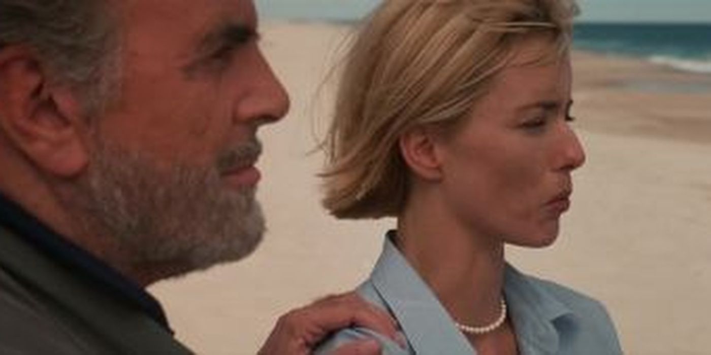 Tea Leoni and her father reminisce at the beach in 'Deep Impact' (1998)