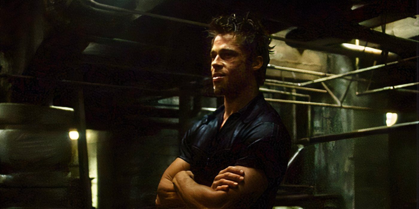 Brad Pitt as Tyler Durden standing in the fight club in Fight Club
