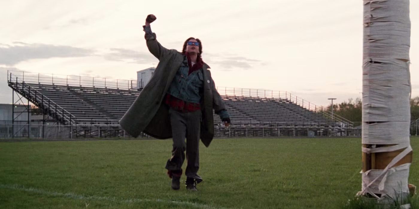 judd nelson as john-bender-fist-bumping-the-air-at-the-end-of-the-breakfast-club