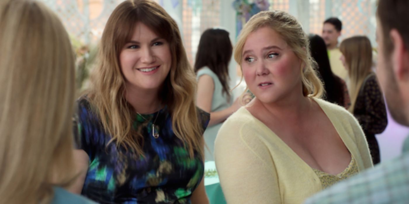 Amy Schumer and Jillian Bell as best friends Lainy and Kate in 'Kinda Pregnant'.