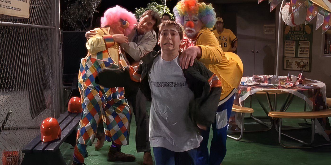 Hal and his sons fight with a bunch of clowns in &ldquo;malcolm in the middle&rdquo;