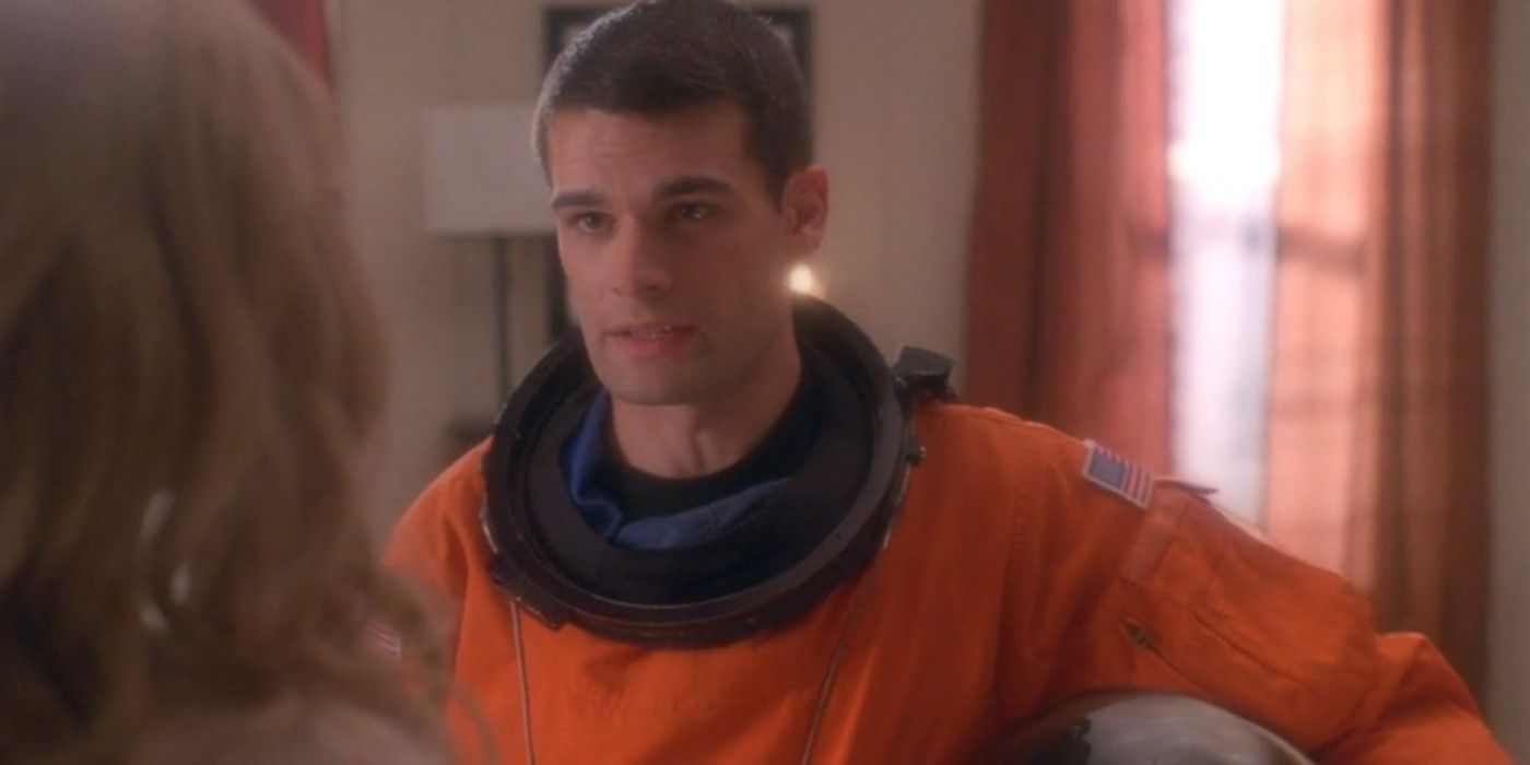 Astronaut Mike Dexter appears in Liz's fantasy in 30 Rock