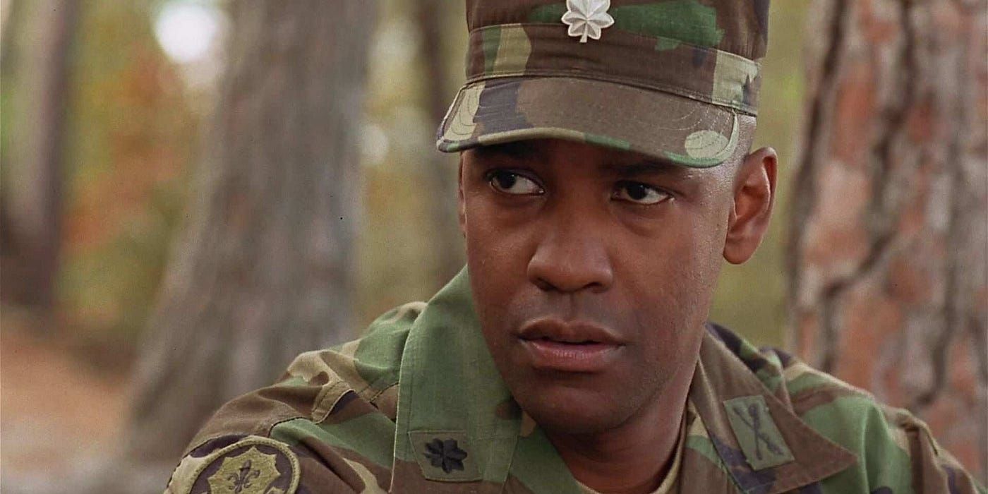 Serling (Denzel Washington) in 'Courage Under Fire'