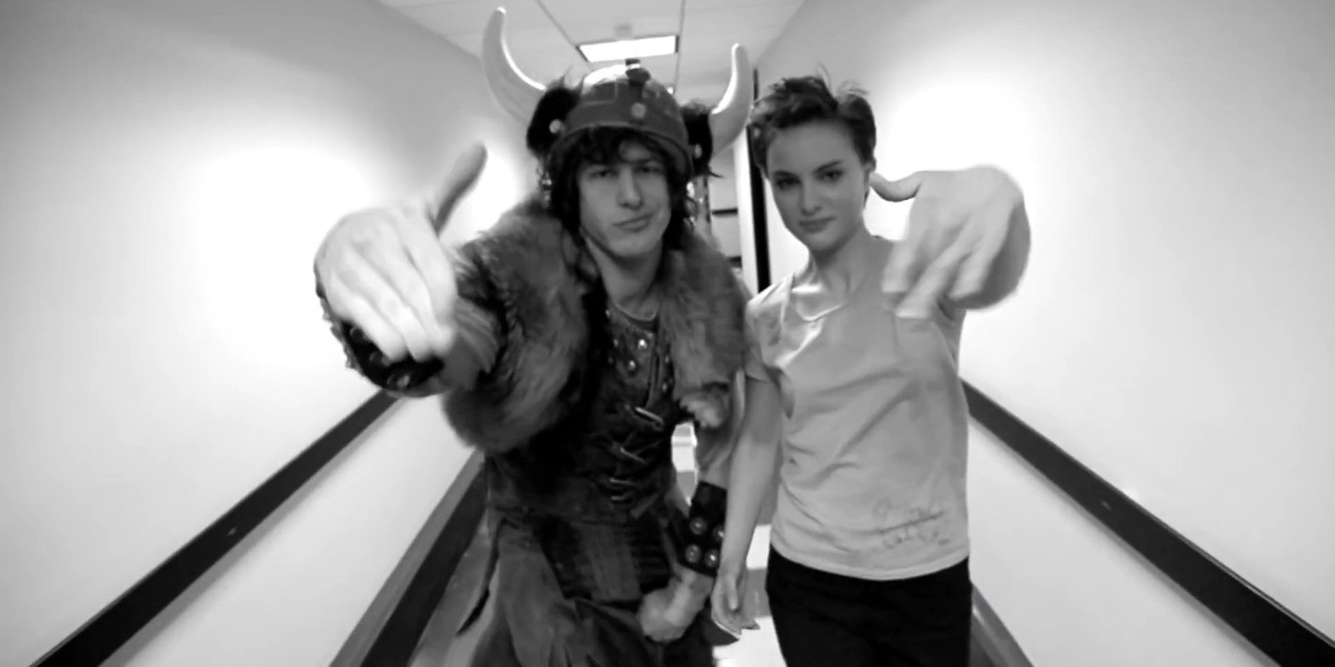 andy-samberg-in-viking-costume-andnatalie-portman-gesturing-in-hallway