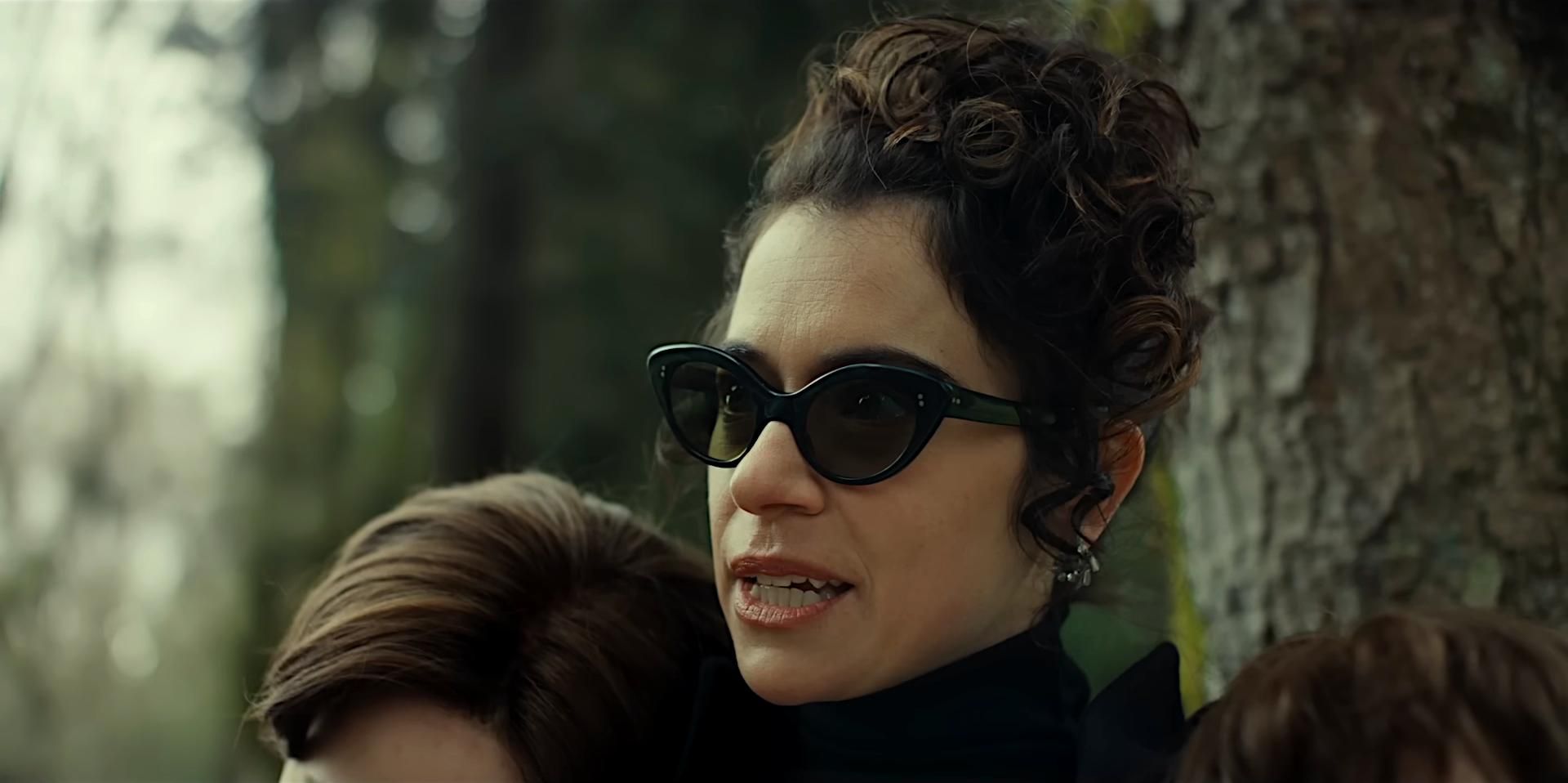 tatiana-maslany-the-monkey
