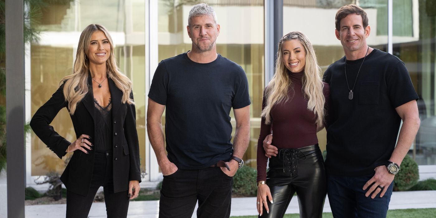 Christina Haack, Ant Anstead, Heather El Moussa, and Tarek El Moussa pose on &lsquo;The Flip Off.'