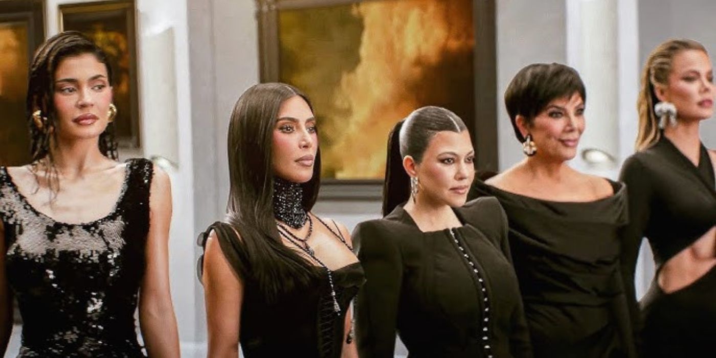 The Kardashians in the museum for Season 6 of &lsquo;The Kardashians.'