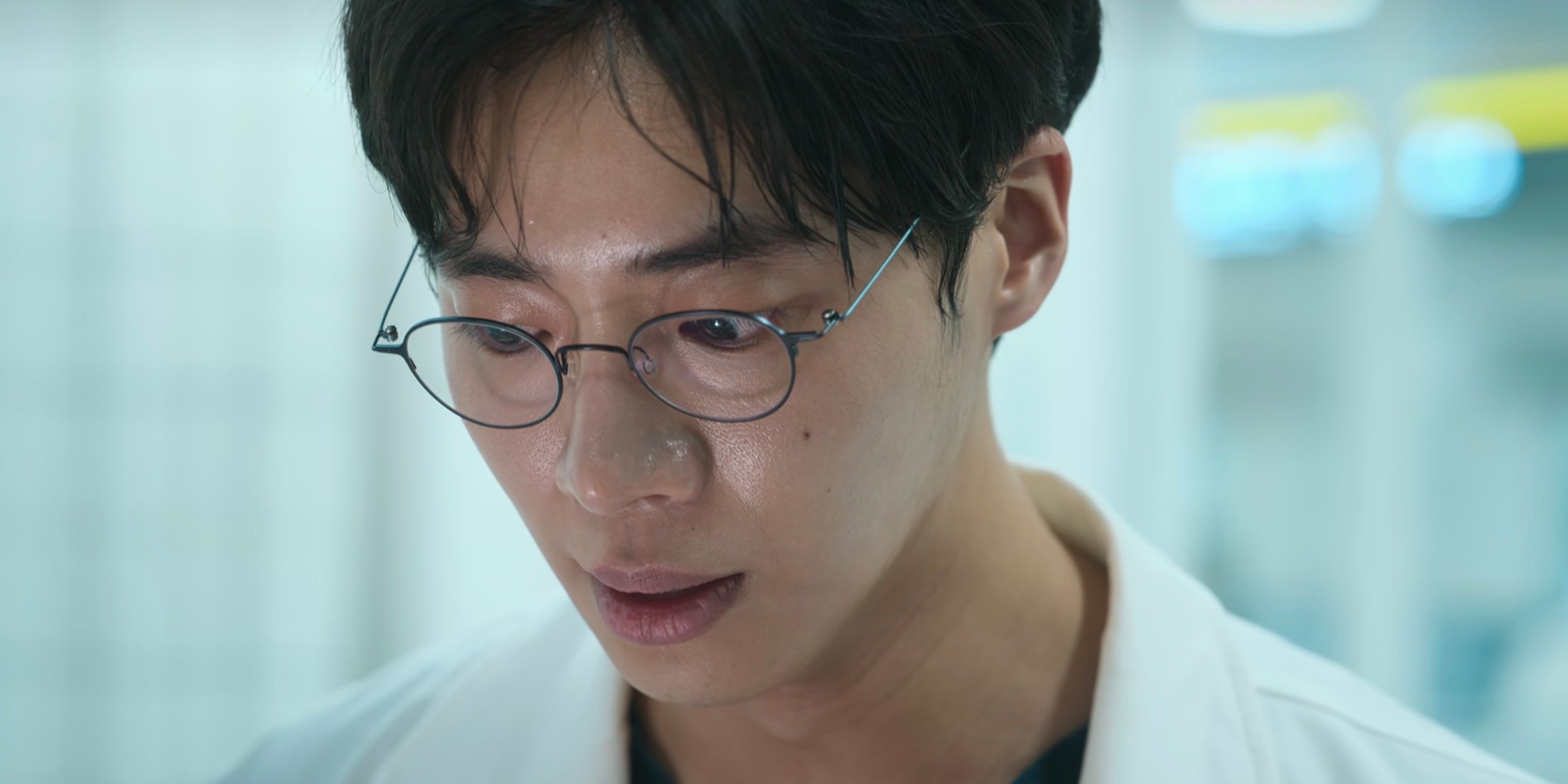 Choo Young-woo as Yang Jae-won in The Trauma Code: Heroes on Call.