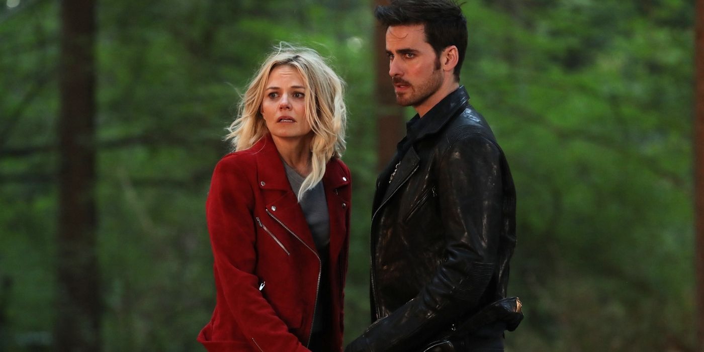 Jennifer Morrison and Colin O&rsquo;Donohue standing close together in Once Upon a Time