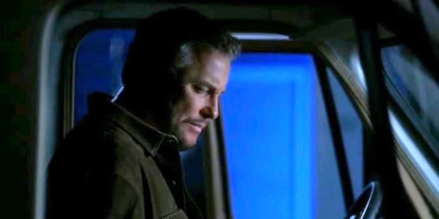 Agent Grissom sits in a vehicle and looks contemplative in CSI episode What’s Eating Gilbert Grissom.