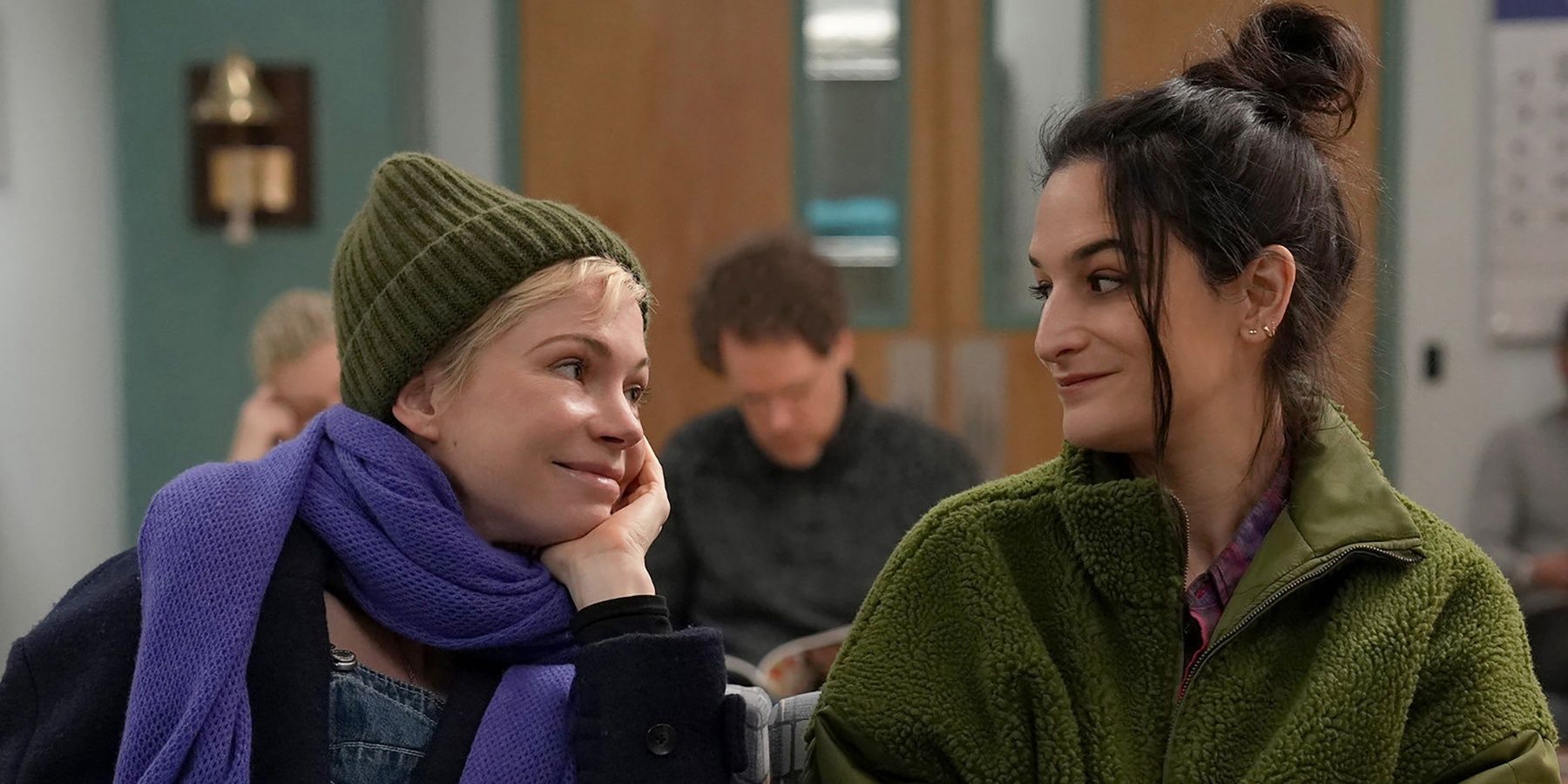 Michelle Williams and Jenny Slate as Molly and Nikki in Dying for Sex